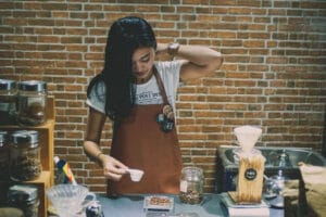 Comment trouver un job d’été comme serveur ?